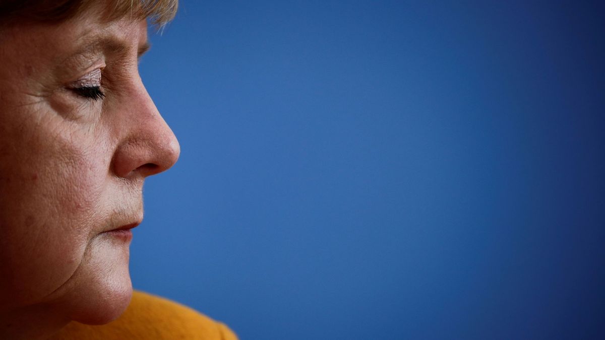 Merkelová je spoluzodpovědná za válku na Ukrajině, zní z Bundestagu